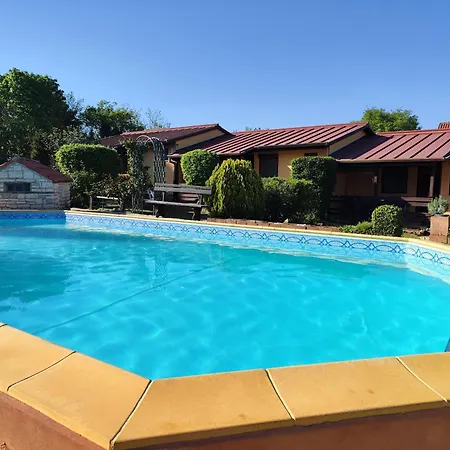 Poolside Compact Family Bella *
