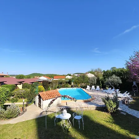 Tatil Evi Poolside Compact Family Bella Rovinjsko Selo