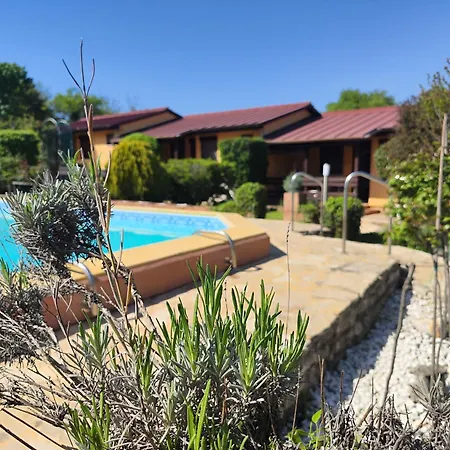 Poolside Compact Family Bella Holiday home
