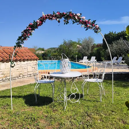 Poolside Compact Family Bella Holiday home Rovinjsko Selo