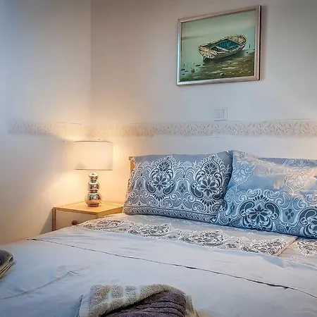 Poolside Compact Family Bella Holiday home Rovinjsko Selo