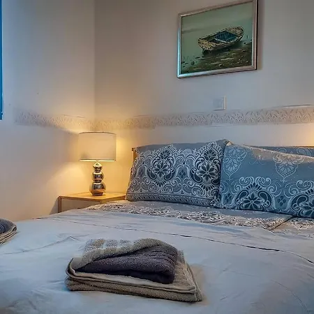 بيت للعطل Poolside Compact Family Bella روفينجسكو سيلو
